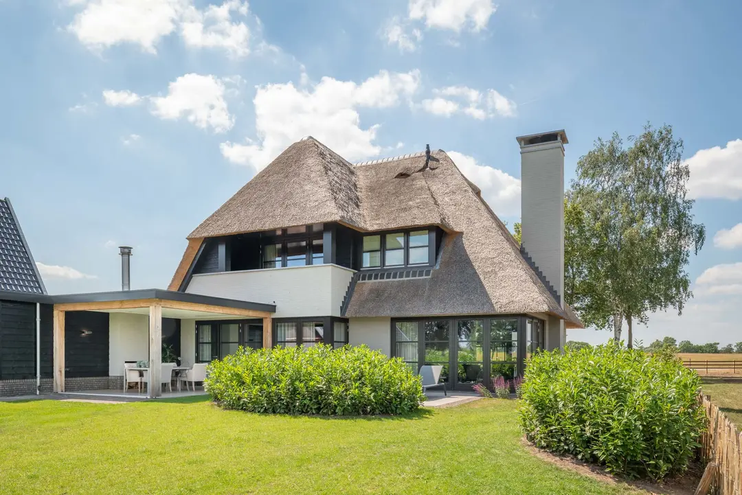 Moderne Woning met Rietenkap