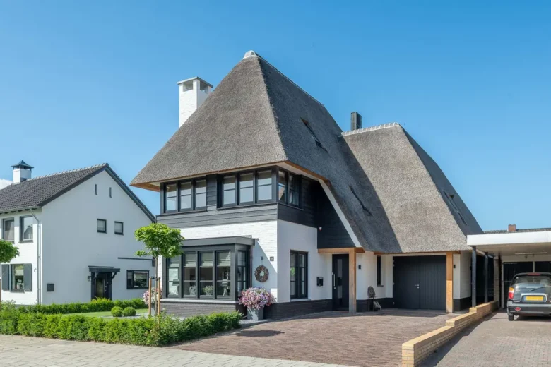 Moderne Woning met Rietenkap