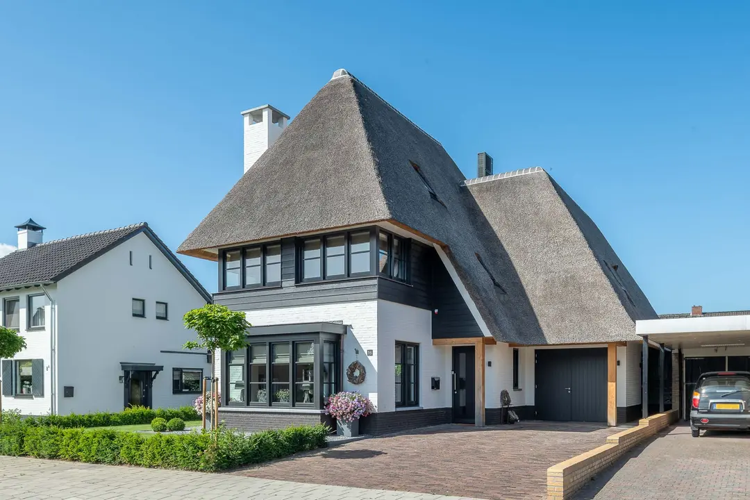 Moderne Woning met Rietenkap