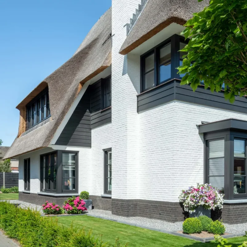Moderne Woning met Rietenkap