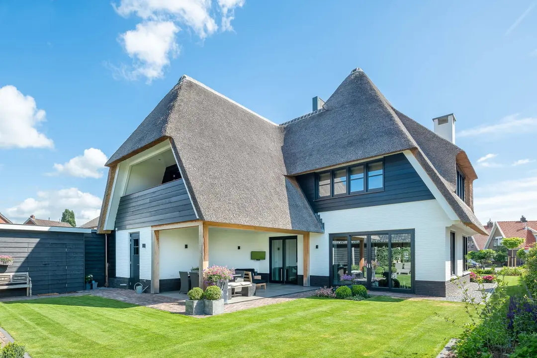 Moderne Woning met Rietenkap