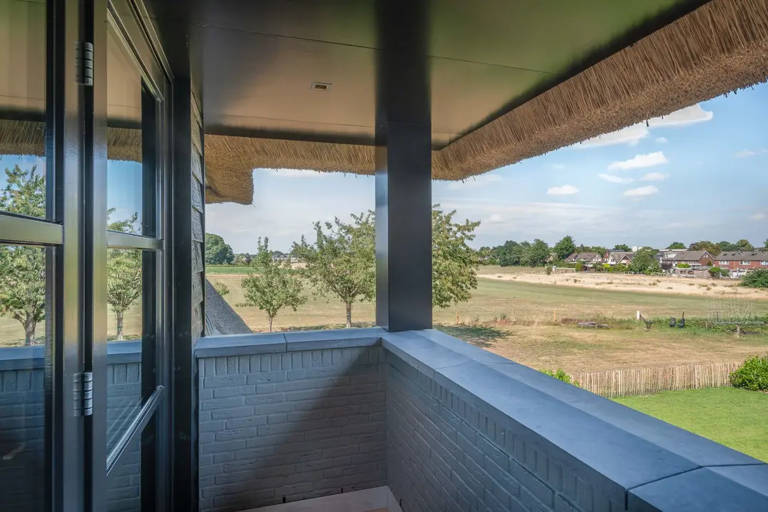 Moderne Woning met Rietenkap