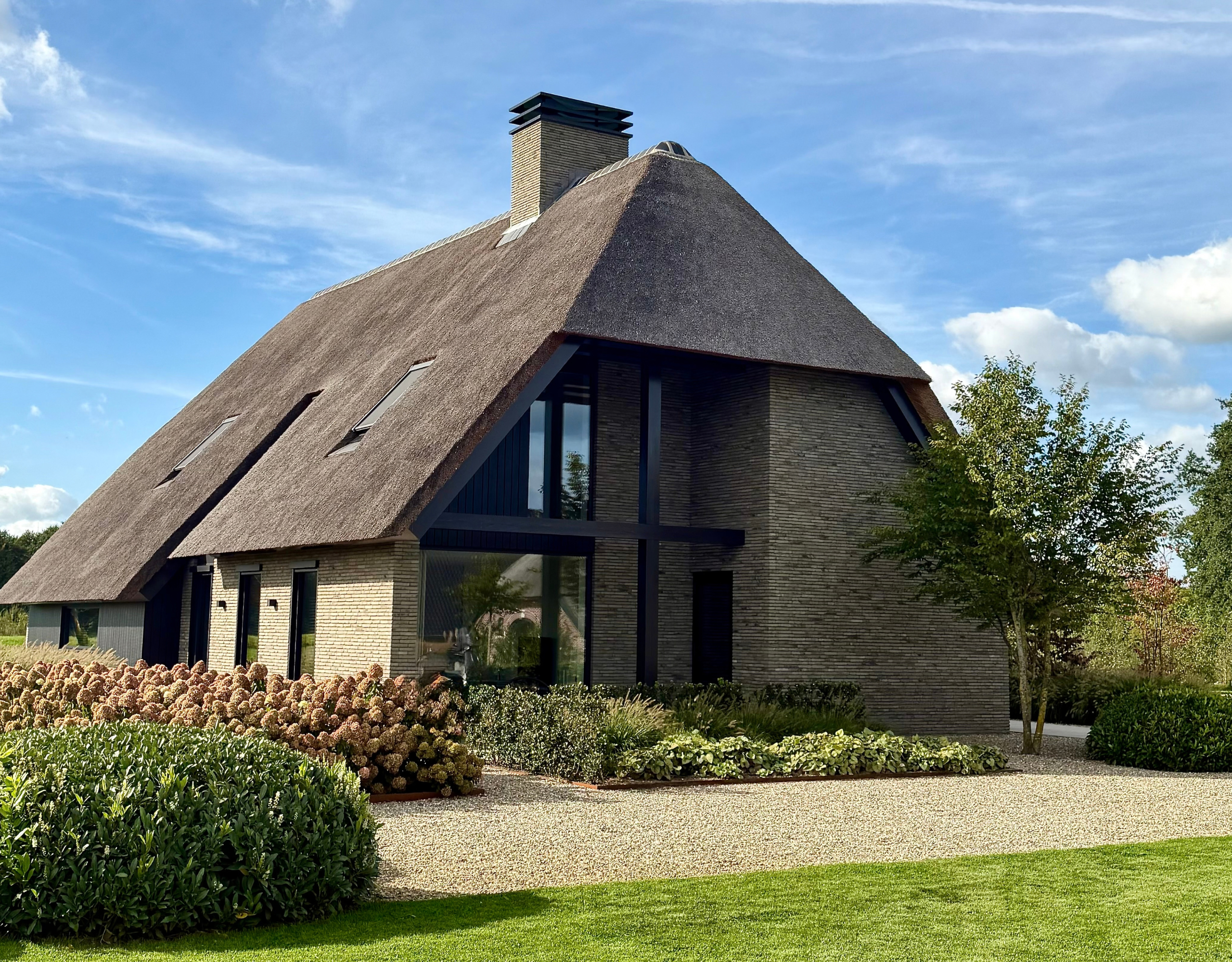 UW PARTNER VOOR BOUWKUNDIG ONTWERP, -ADVIES EN ONTWIKKELING. 