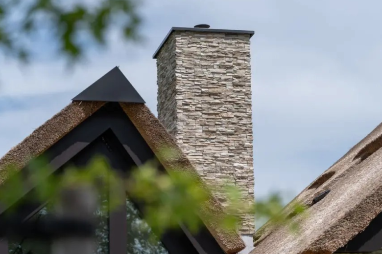 Landelijke villa in een krachtig lijnenspel